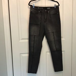 Peter Nygard Hi Rise True Skinny jeans